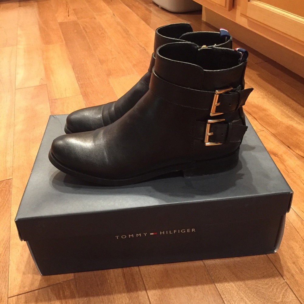 TOMMY HILFIGER BOOTIES